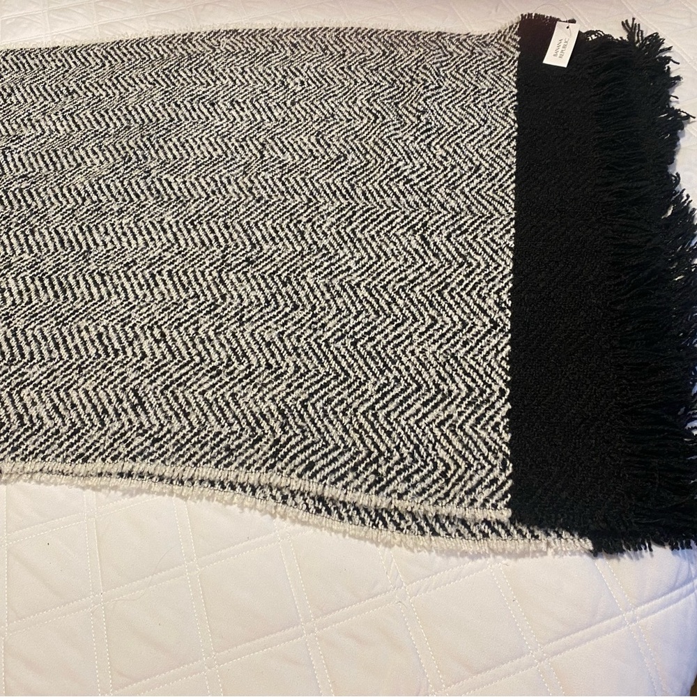 Banana Republic Shawl